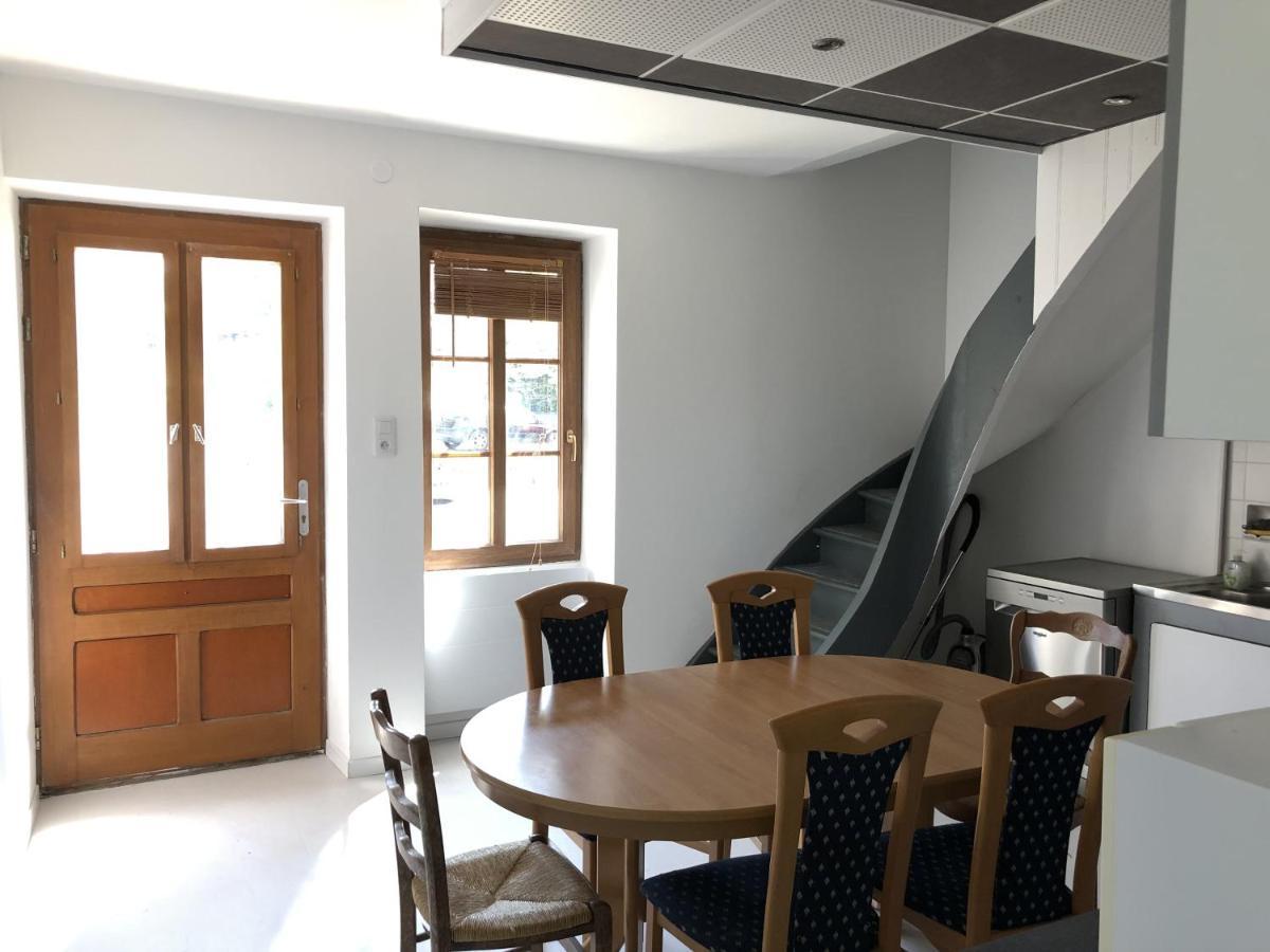 Chambres Individuelles Avec Partie Commune Ou Logement Entier Si Disponible Via Rhona Vulbens エクステリア 写真