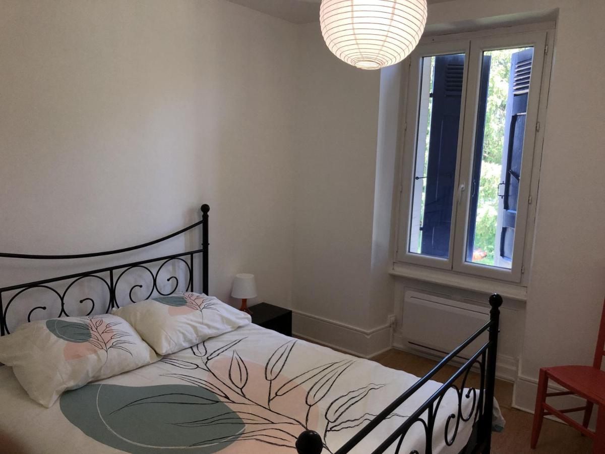 Chambres Individuelles Avec Partie Commune Ou Logement Entier Si Disponible Via Rhona Vulbens エクステリア 写真